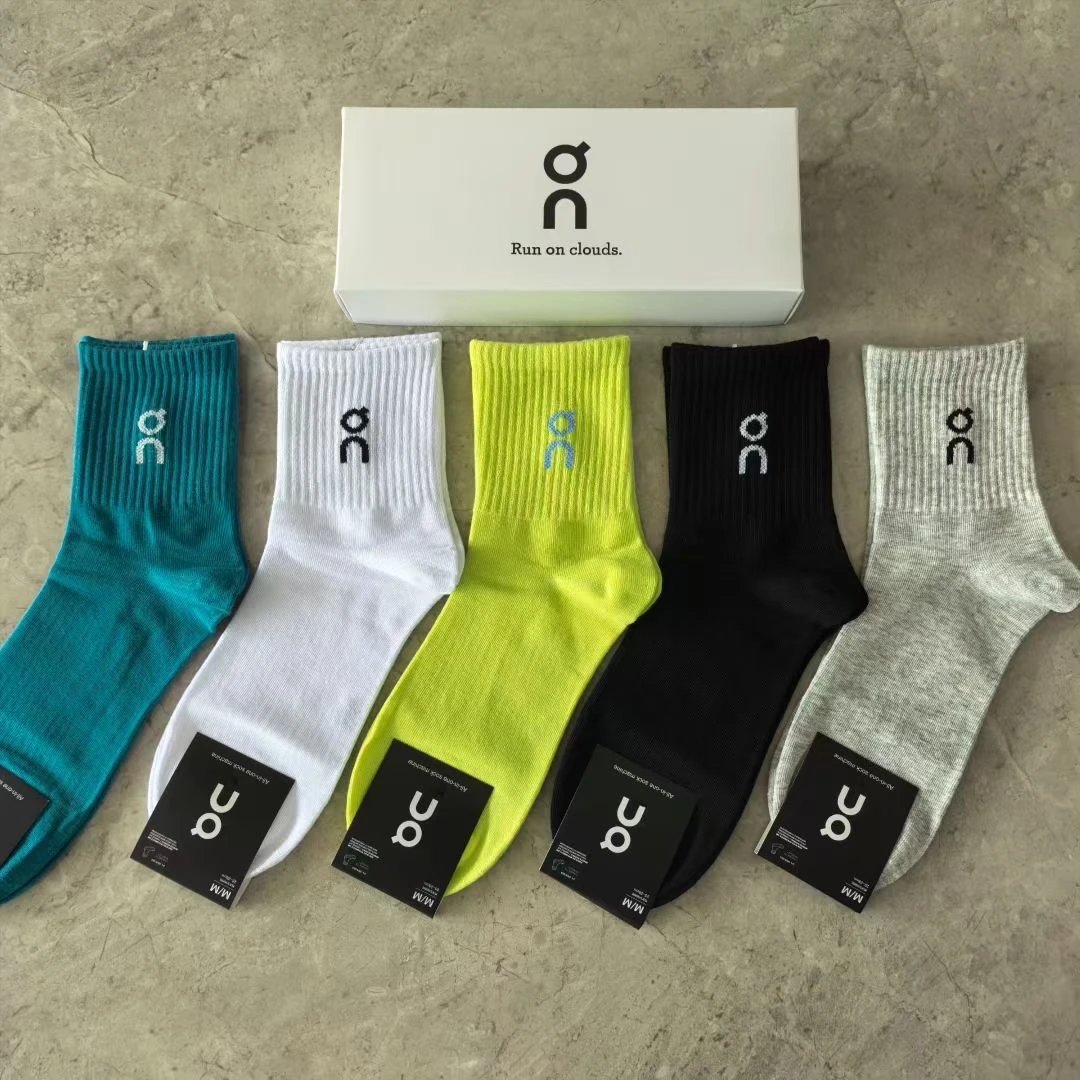 Letter Mid-Calf Cotton Socks photo 4