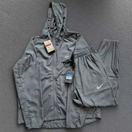 Bestselling Sports Casual Hooded Windbreaker Set with Miler Short Sleeve Set (Multiple Styles) *cenk