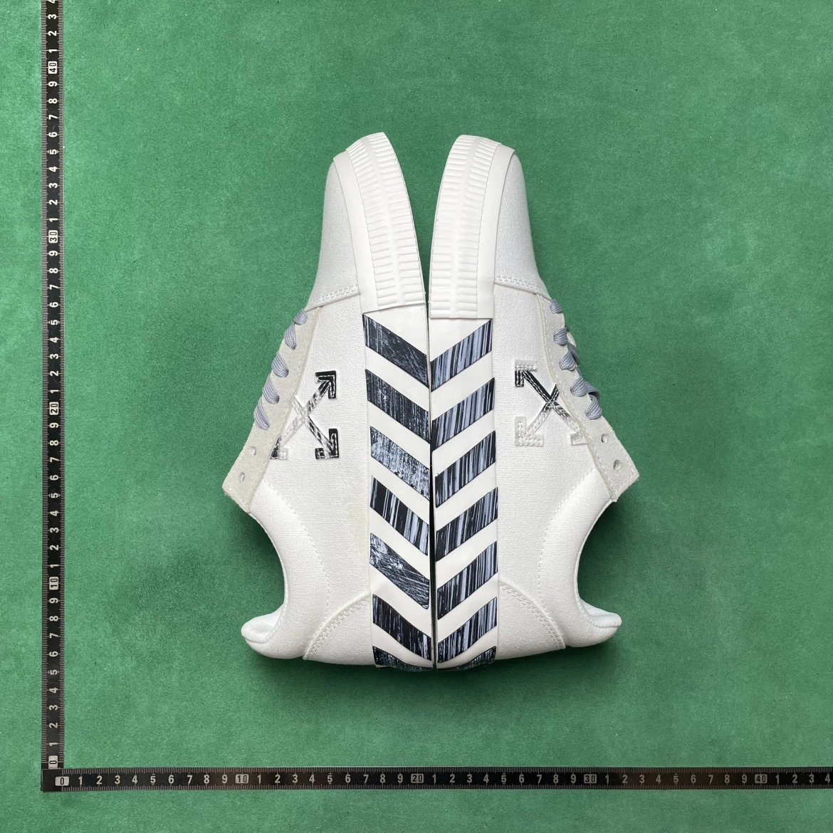 OFF_WHITE T6D 皮革休闲系带低帮时尚板鞋