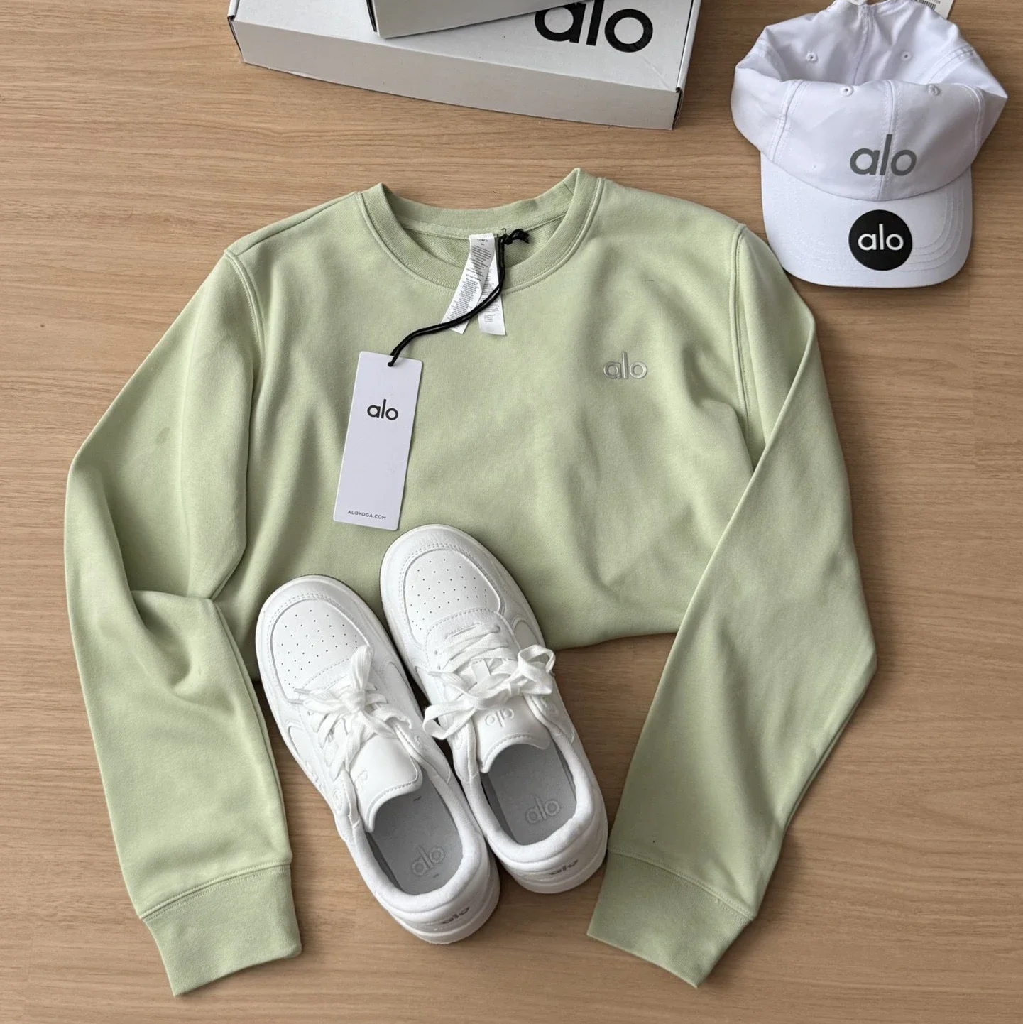 Small label unisex long-sleeved sweatshirt solid color round neck casual top product image