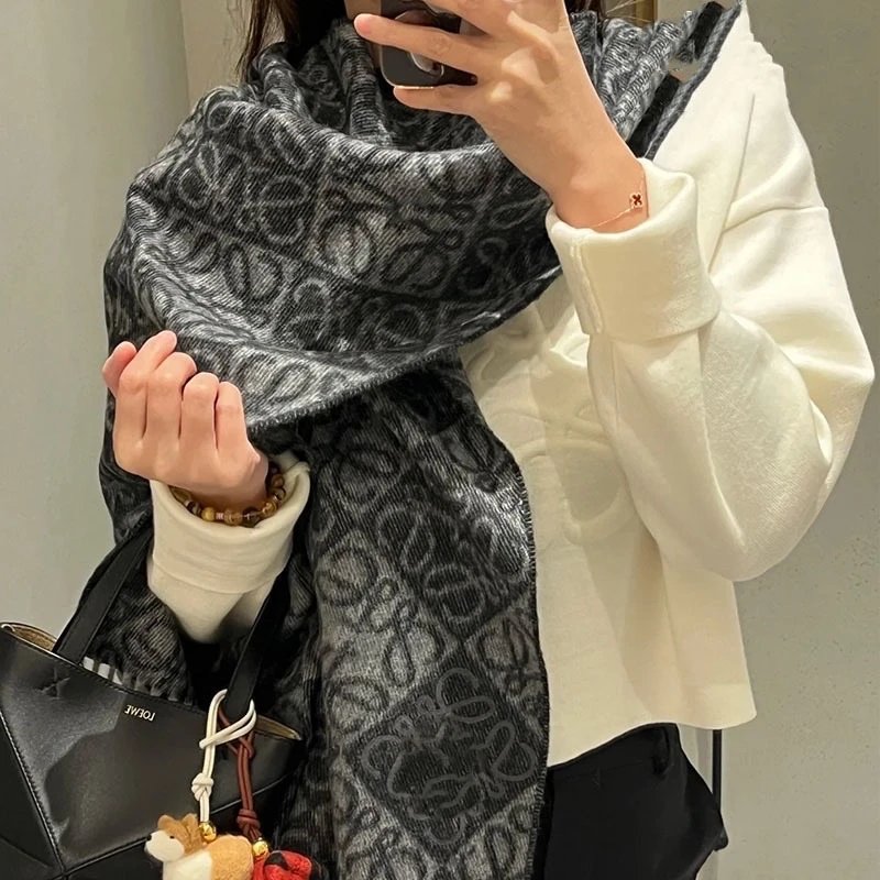 Loewe Grey Pattern S