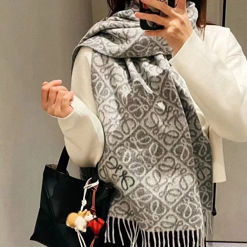 New embroidered Luojia high-end checkerboard jacquard scarf warm shawl autumn and winter versatile unisex
