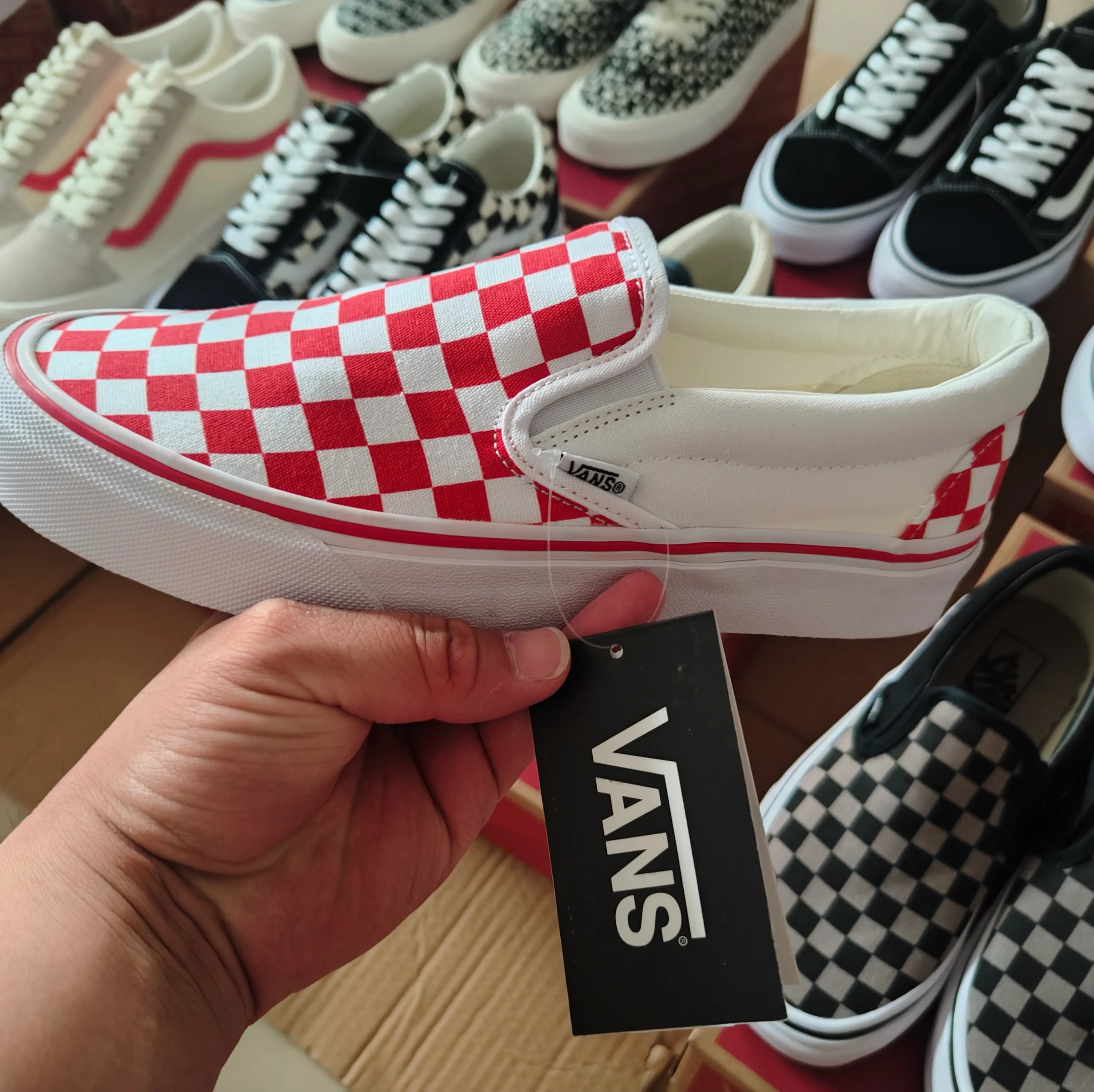 Step on the white and red checkerboard pattern
