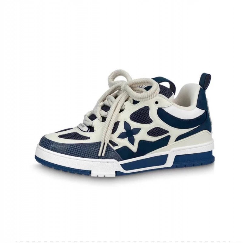 Fashionable and versatile couple style sneakers (non refundable and non exchangeable unless it is a quality issue)
