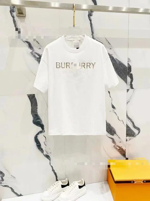 Burberry T-Shirts Loose-Fit Crewneck product detail image 15