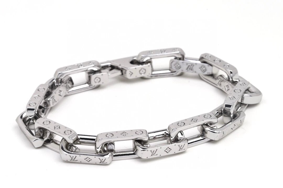 Louis Vuitton Chain Link Brace