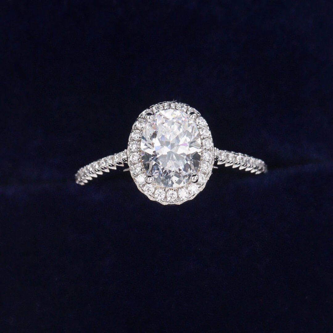 Elegant Oval Halo Diamond Ring