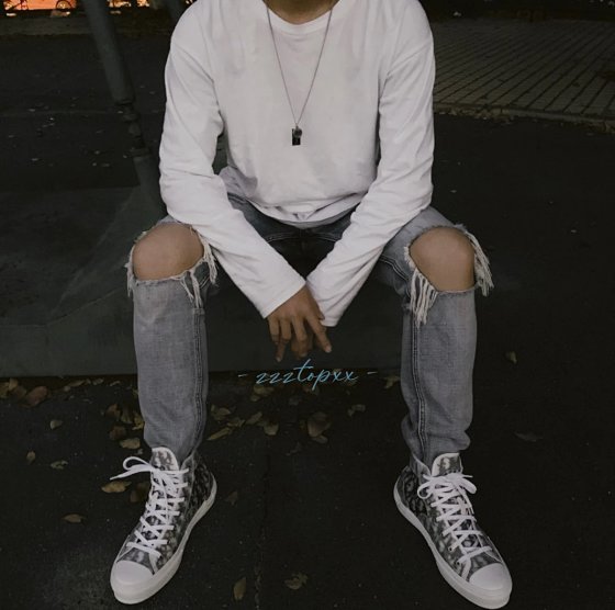B23 Sneakers -