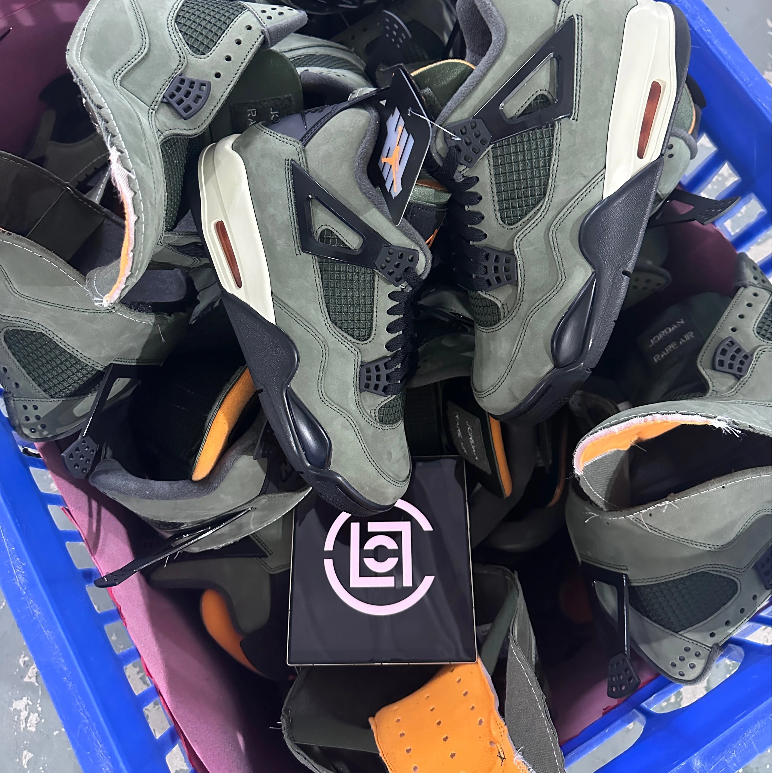 GX J4 UNDEFEATED Collaboration Army Green 2025