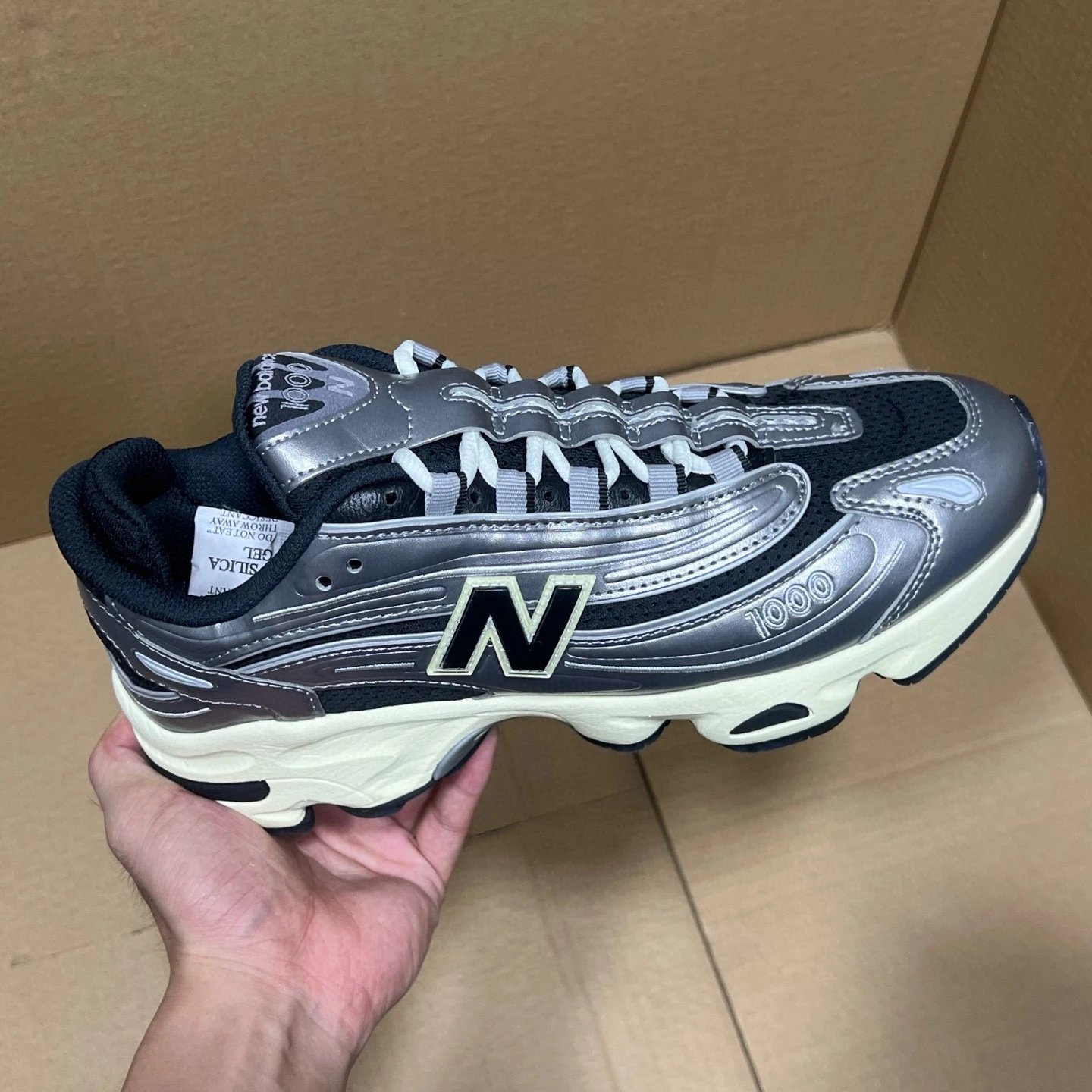 New Balance 1000 Running Shoe photo 5