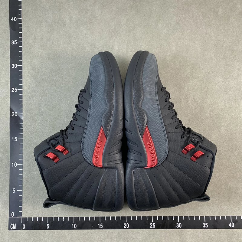Sneakers from 7up