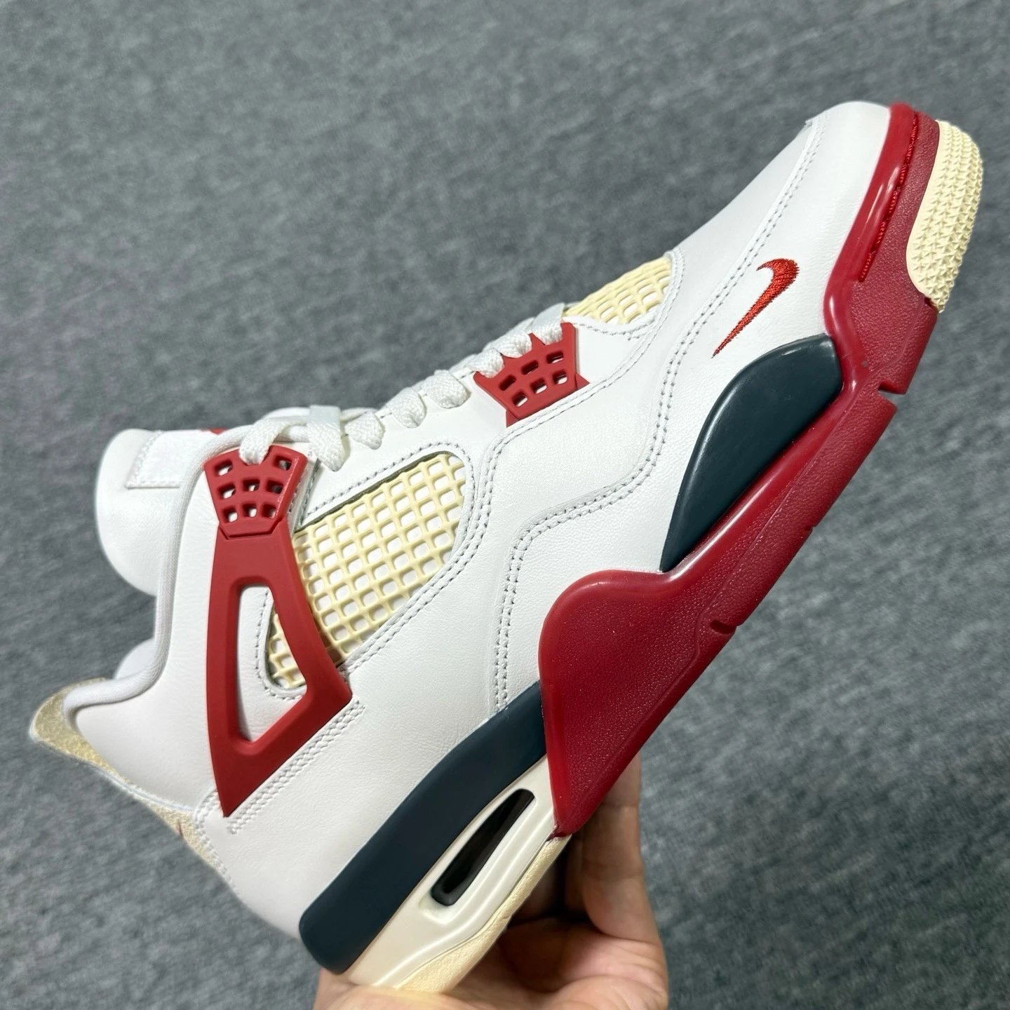Jordan 4 Retro Fire Red DC7770-160
