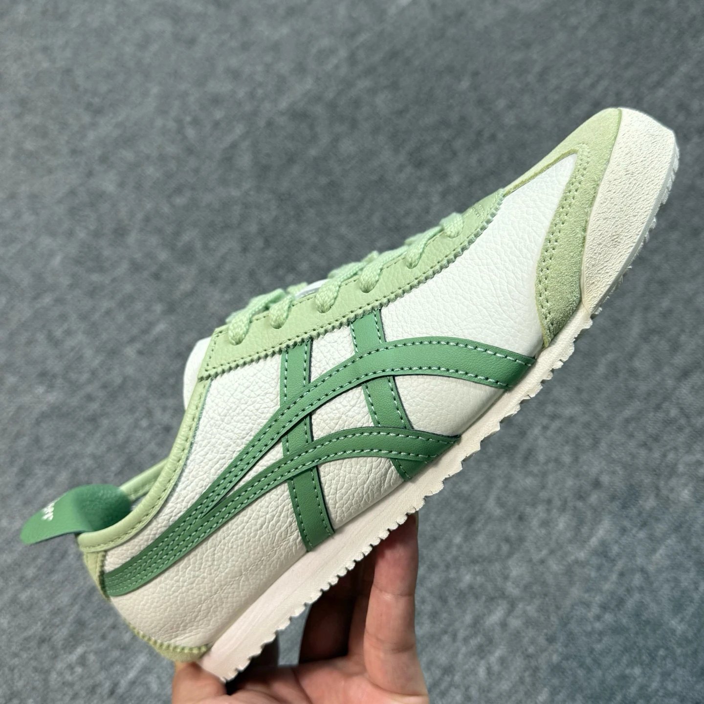 White Green 1183A201-304