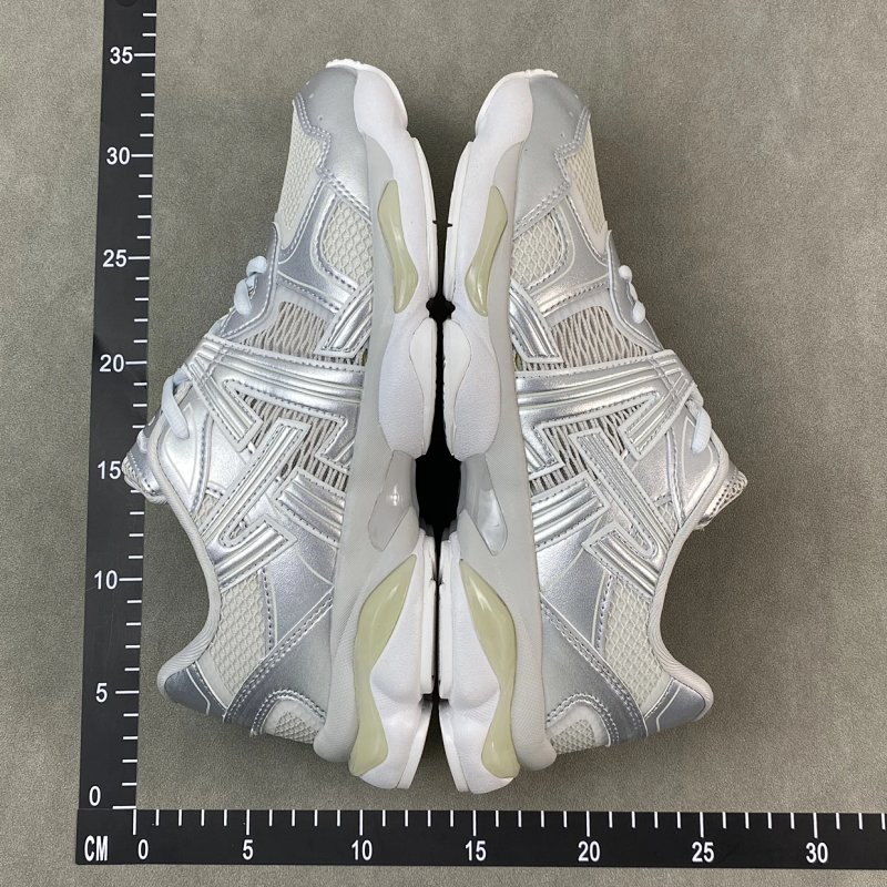 Shoes from 7up