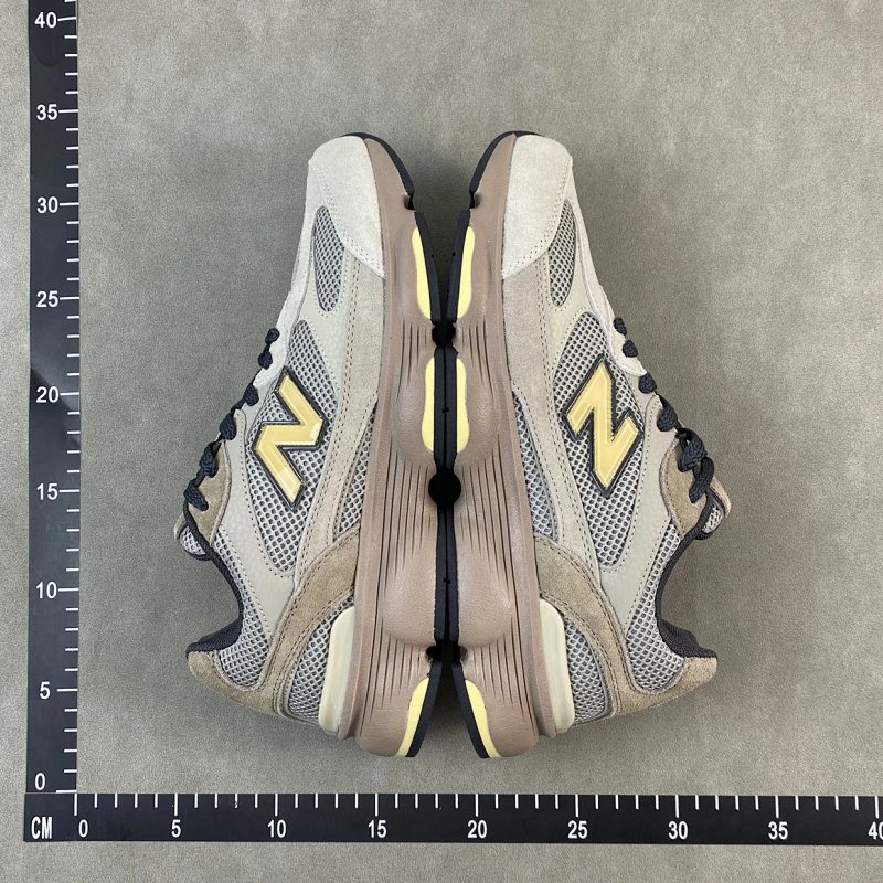 Shoes from 7up