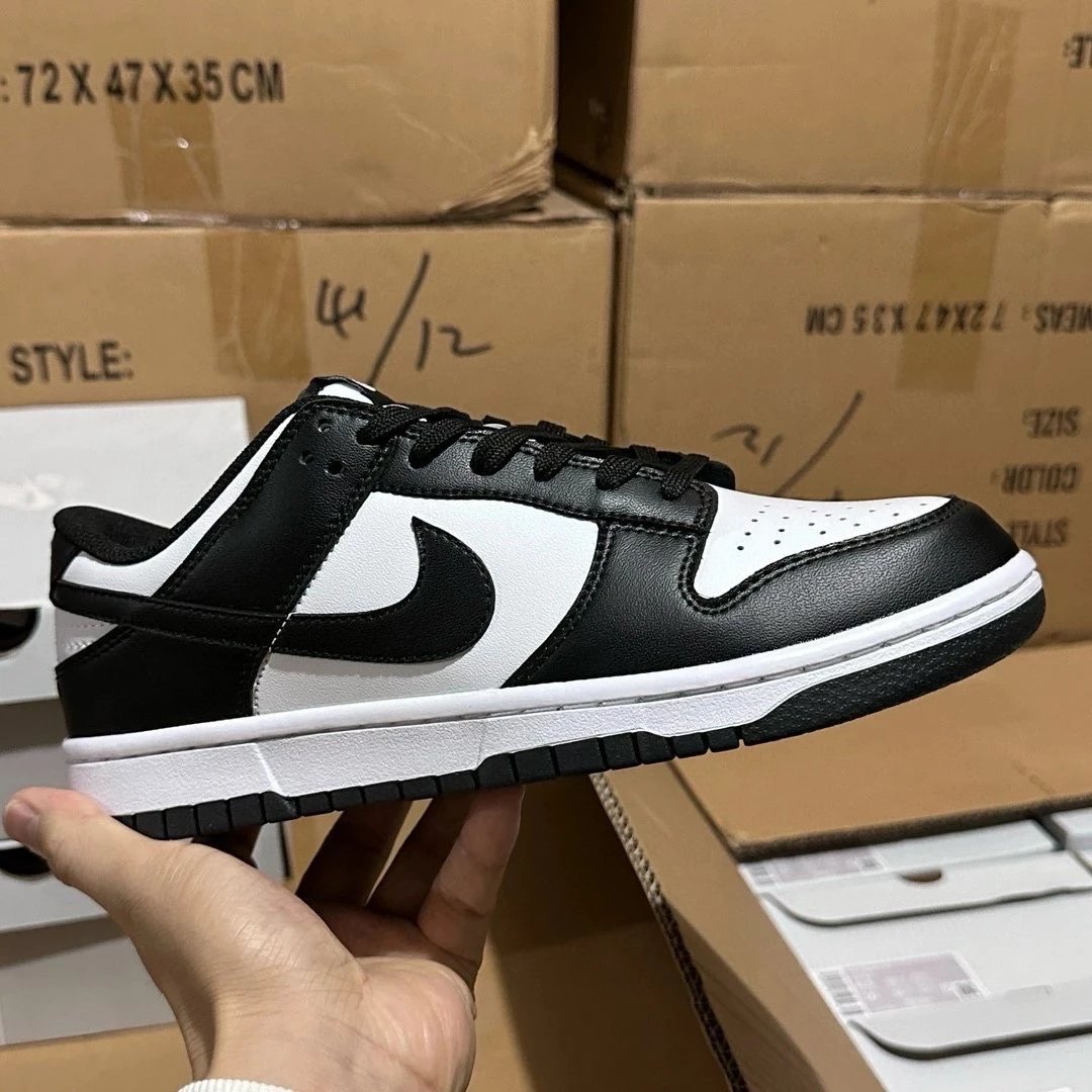 Dunk Black White