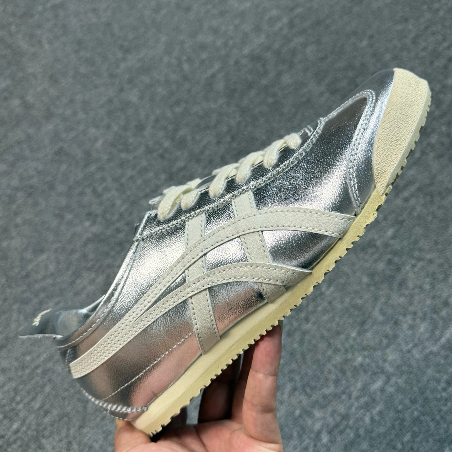 Silver 1183B566-021