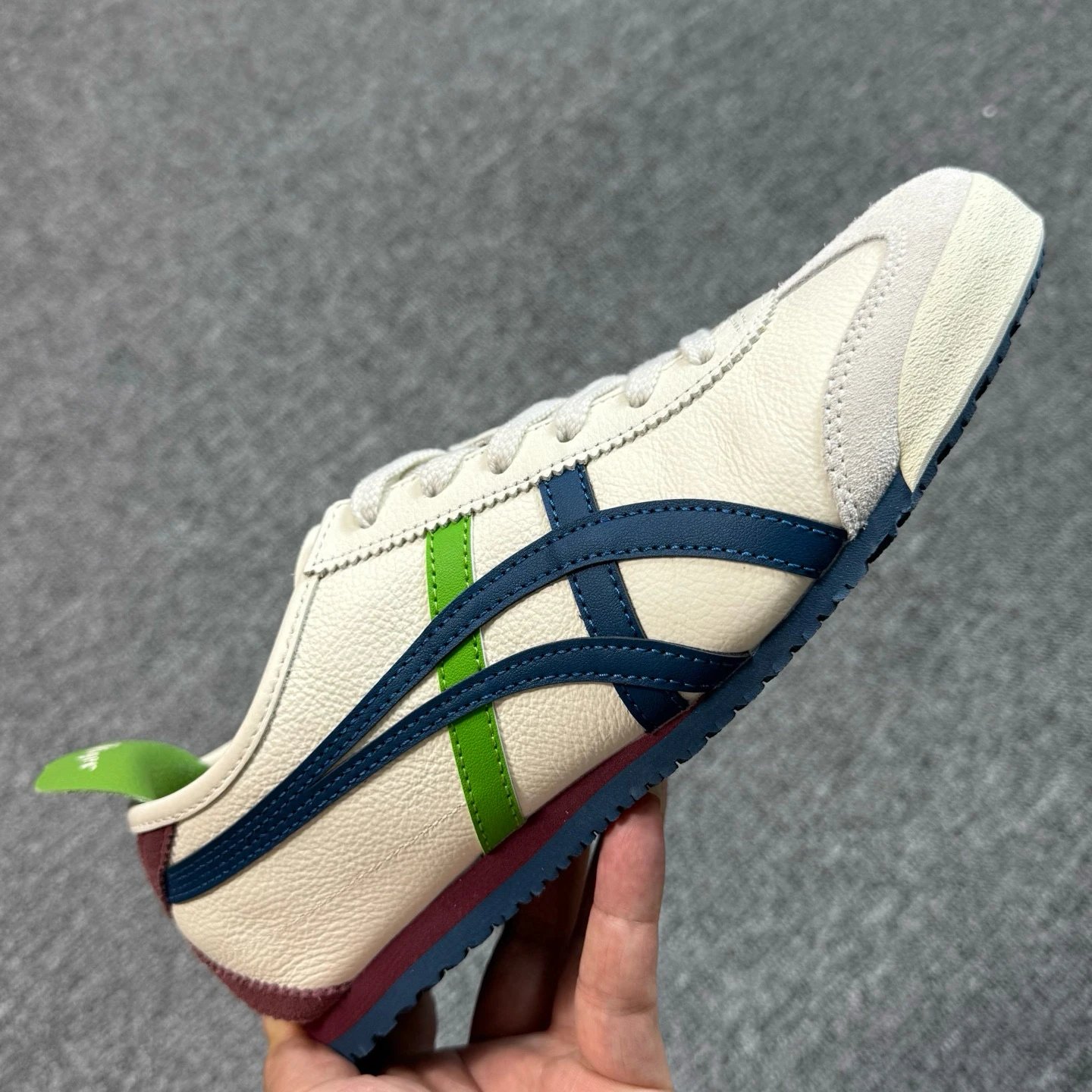 White Blue Green 1183A201-115