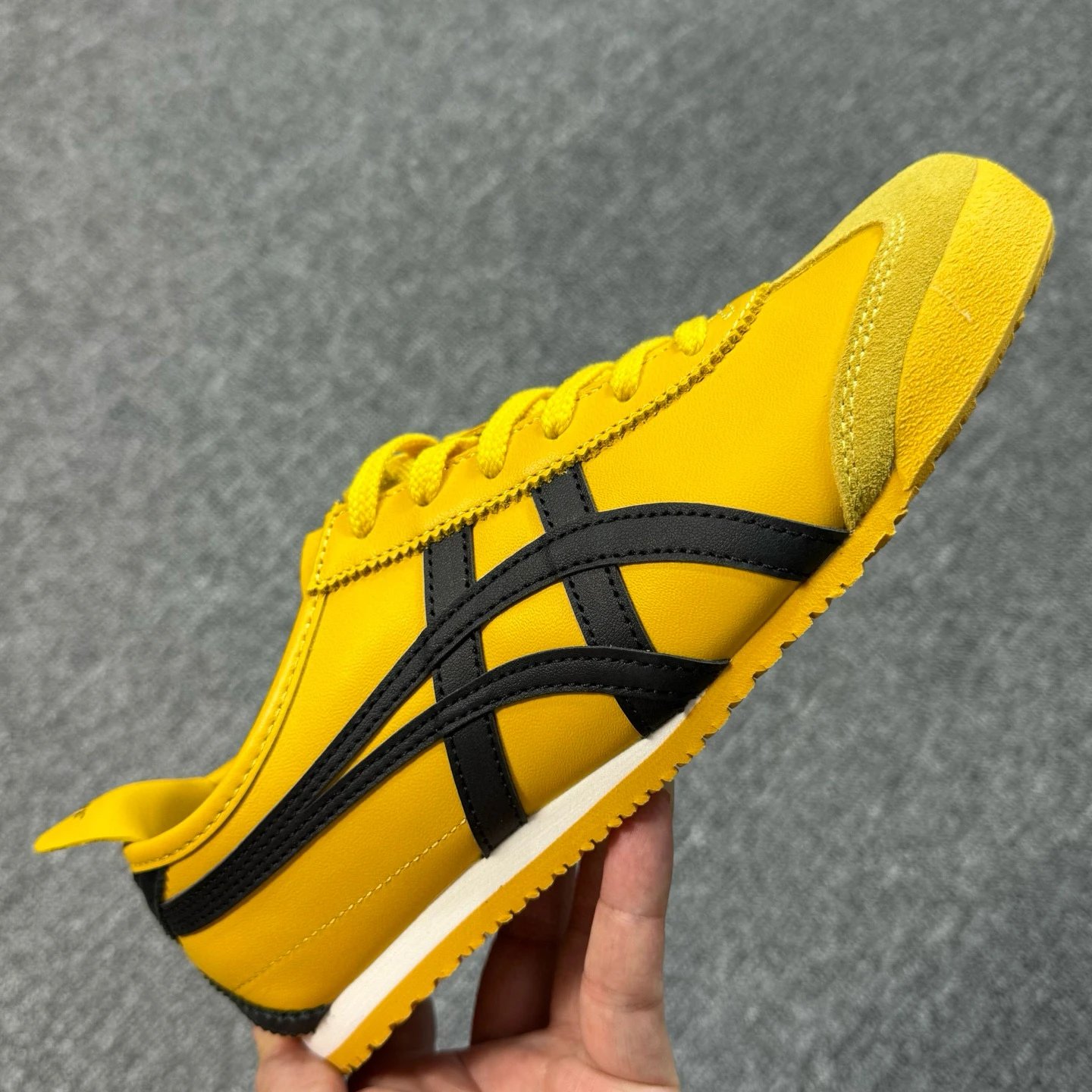 Black Yellow 1183C102-751