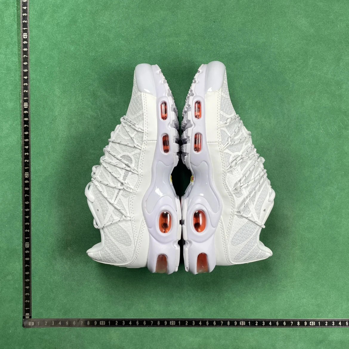 B0D air max puls 气垫鞋多颜色 9