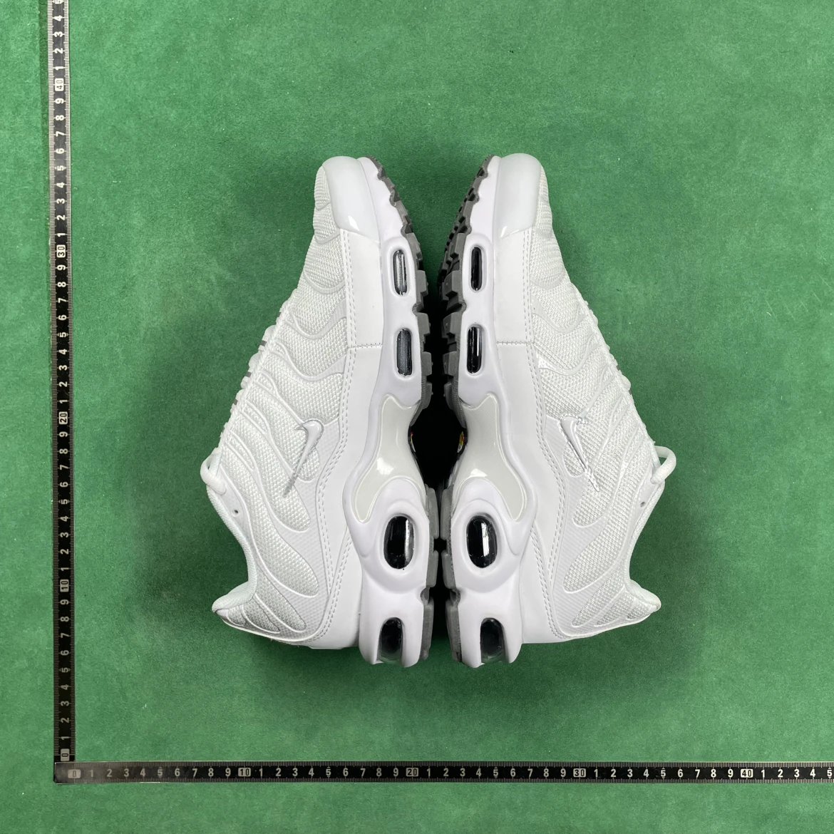 B0D air max puls 气垫鞋多颜色 3