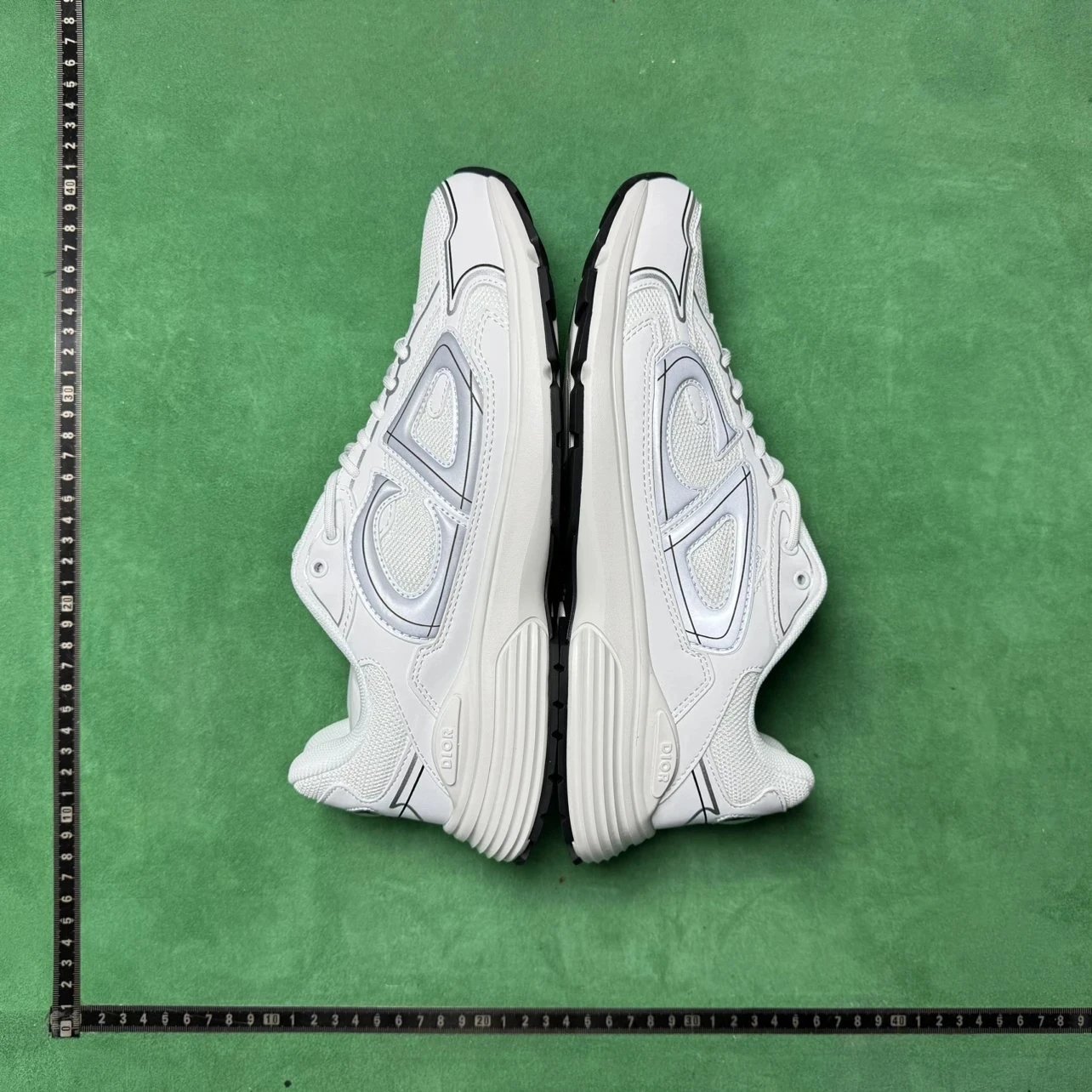 White No. 3 000