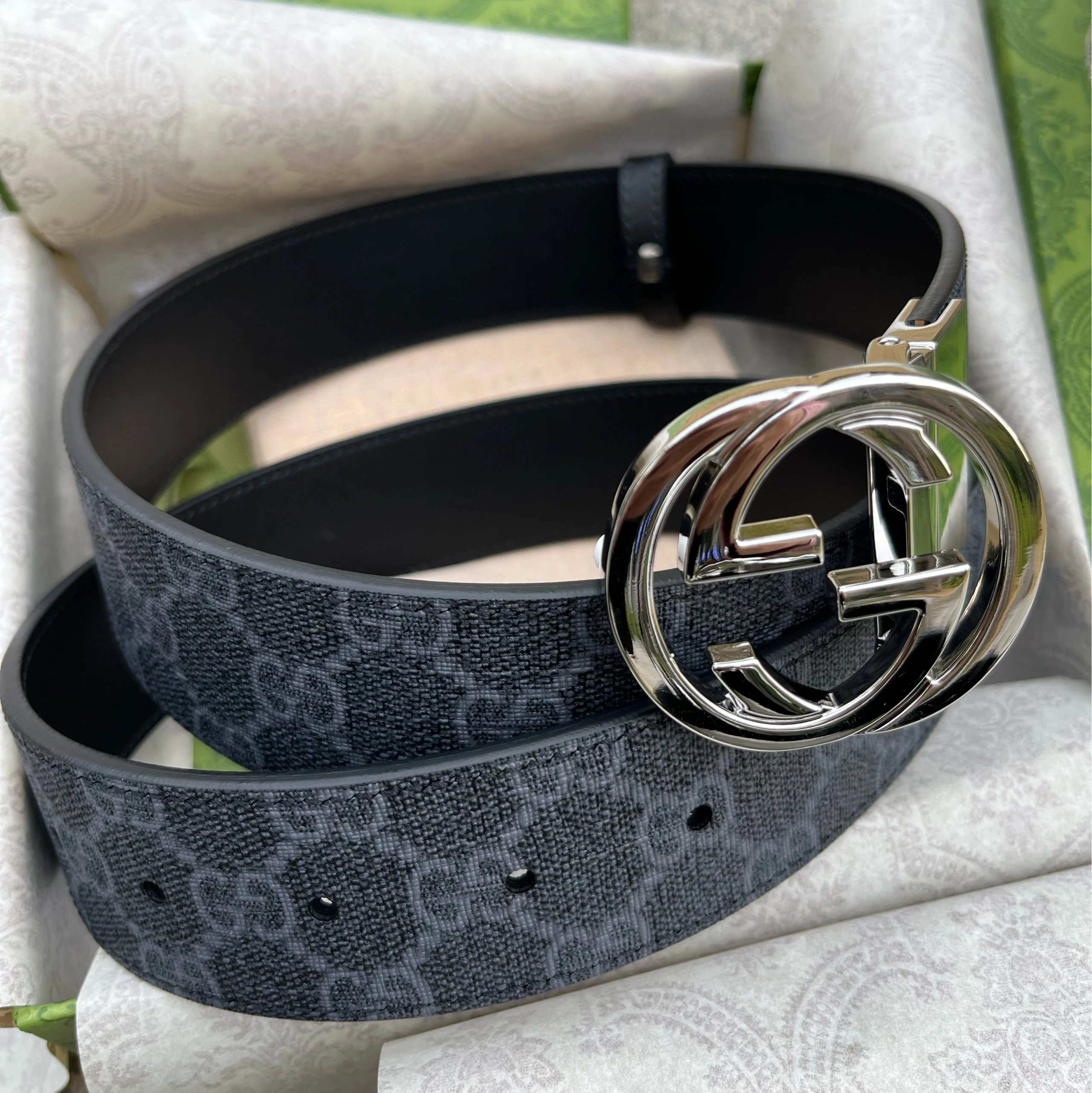 Silver/Black