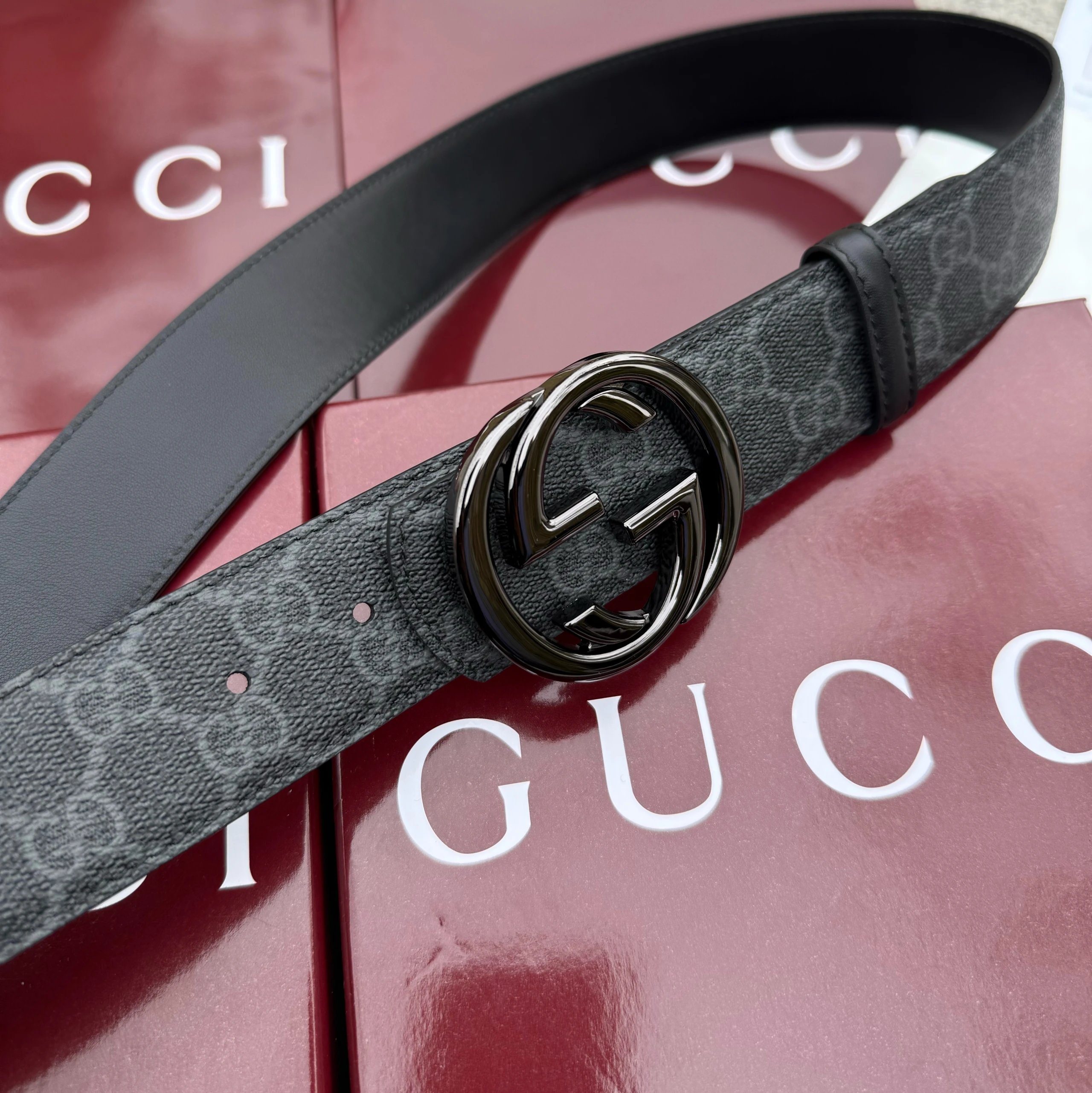 Gun/Black Supreme and leather