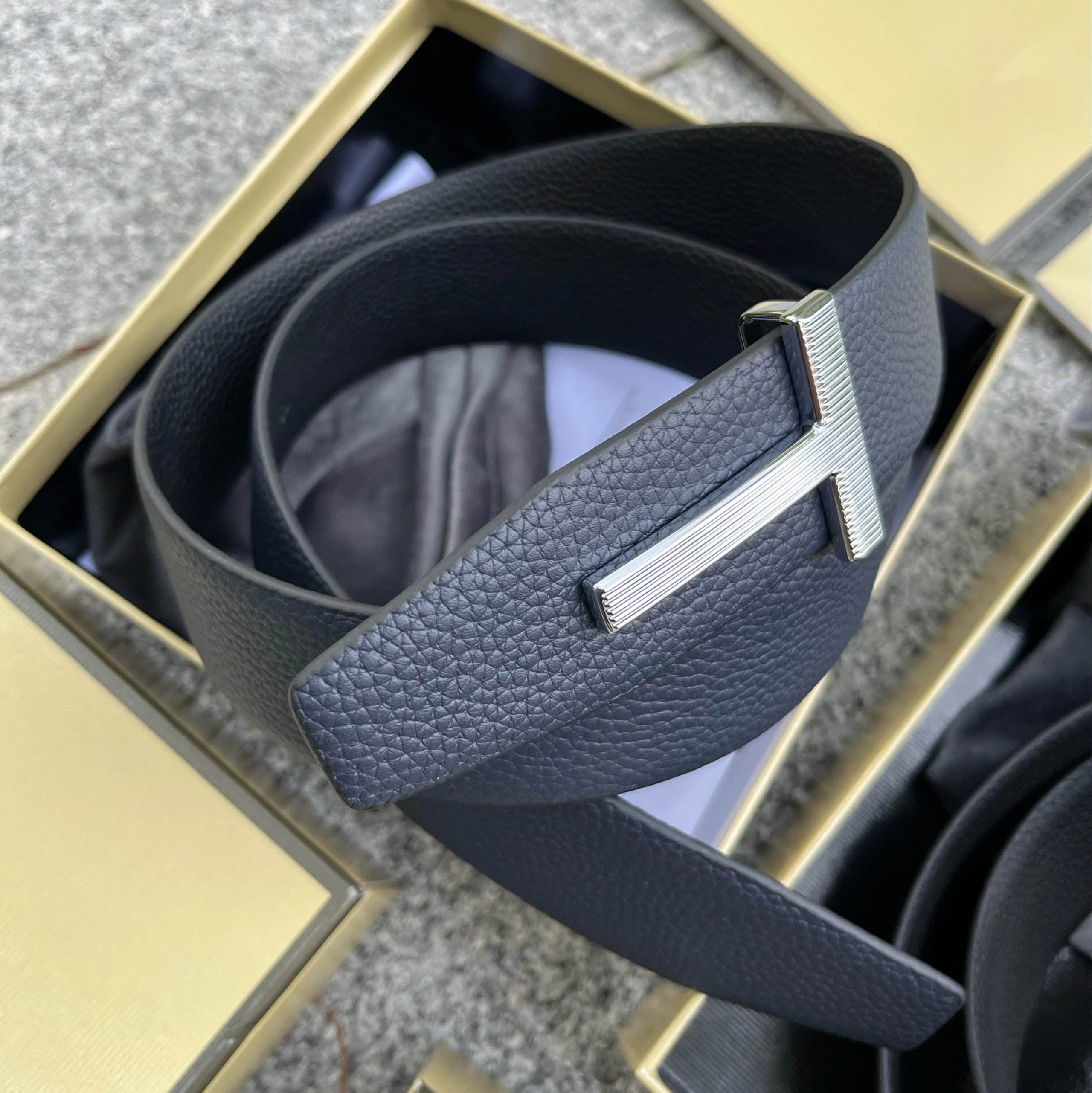 Silver/Navy Blue and Black