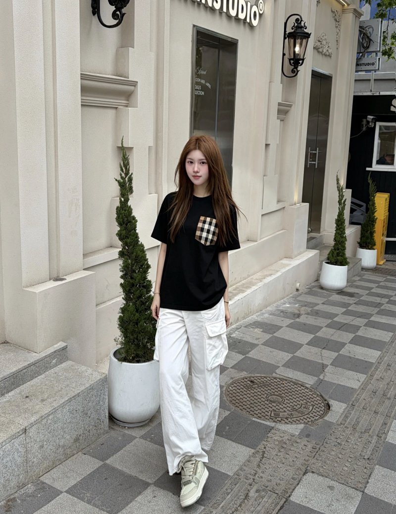 Tee from Yin Kuang's Shop