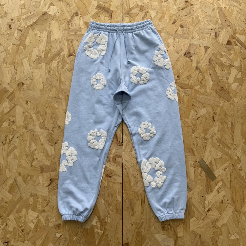 DENIM TEARS MONO COTTON WREATH SWEATPANTS-BLUE 浅蓝色面料白色发泡印花长裤 DT-35