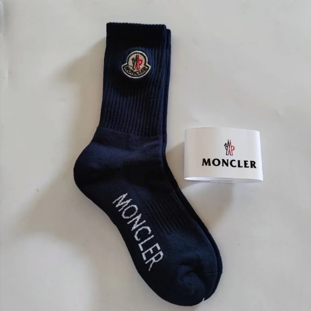 Moncler Logo-Embroidered Navy Socks - 1