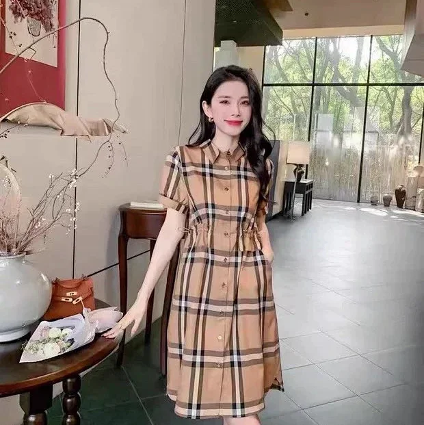 Burberry light luxury authentic 2026 summer new women's British style high-end skirt lapel plaid short-sleeved slim dress trendy