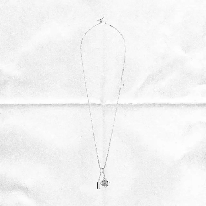 Necklace from Zhou Yu