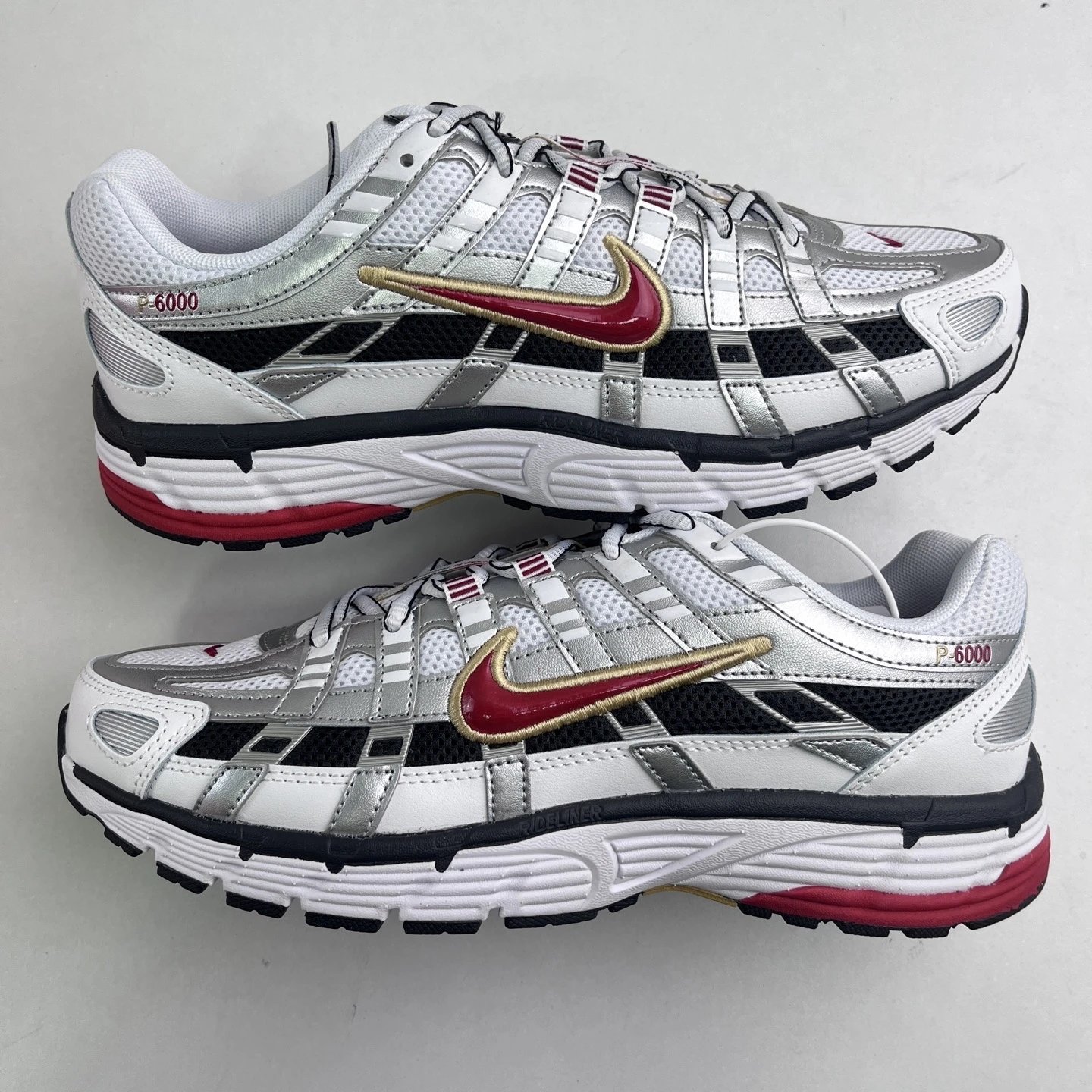 White Black Red BV1021-101