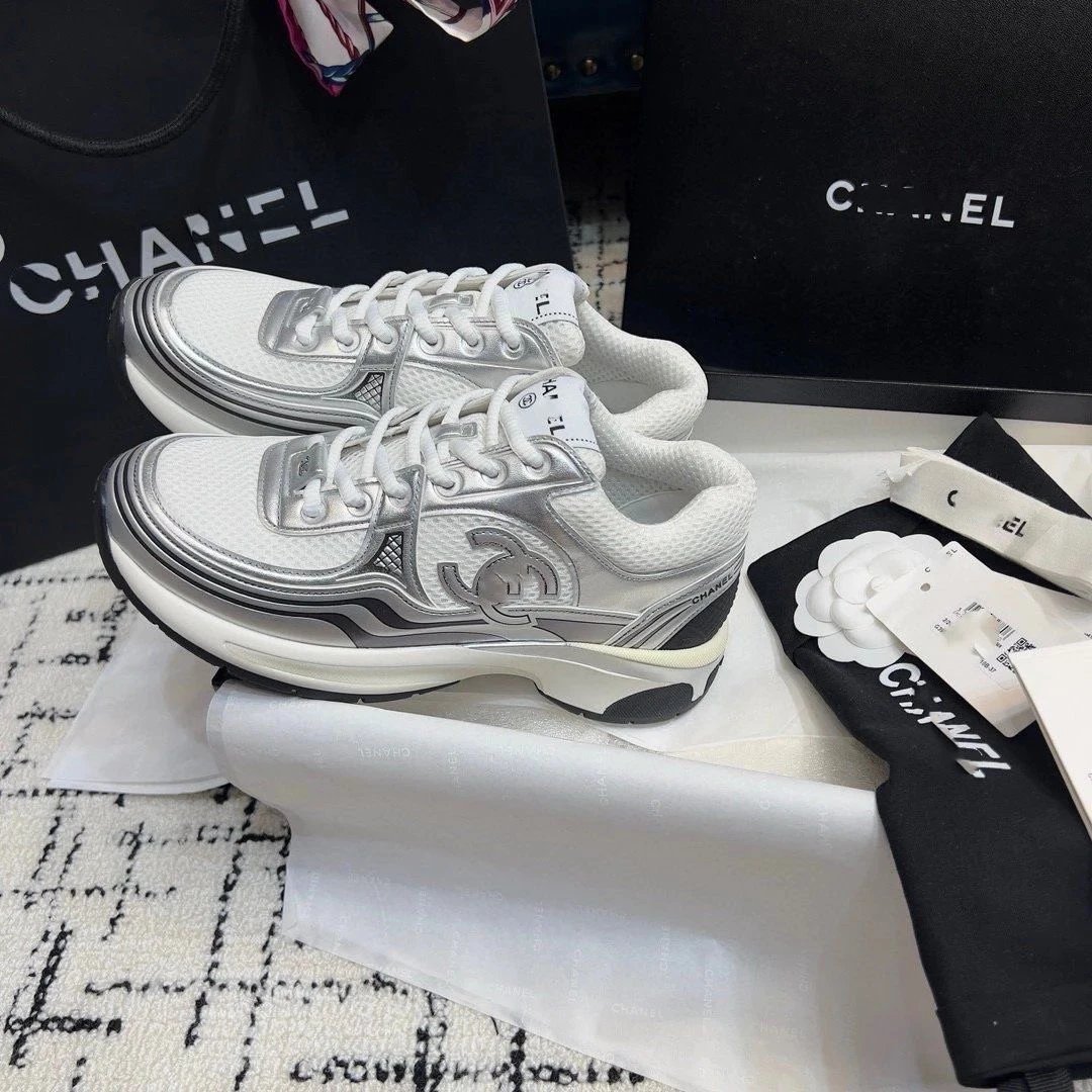 New casual shoes, single shoes, thick soled dad shoes
