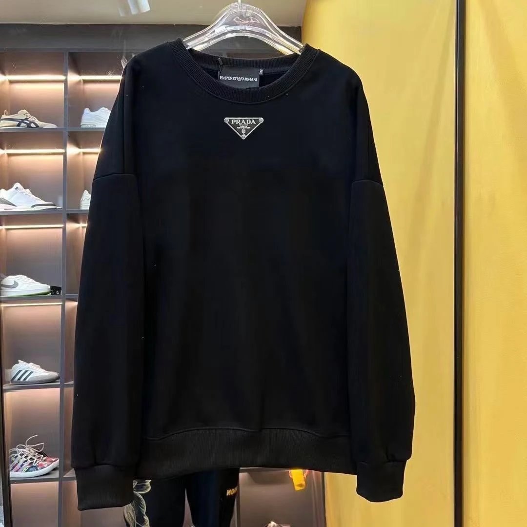 Herbst und Winter neuer Stil Pullover P Familien stil Metall Dreieck Standard klassische Mode Rundhals ausschnitt lässig Männer und Frauen All-Match den gleichen Stil