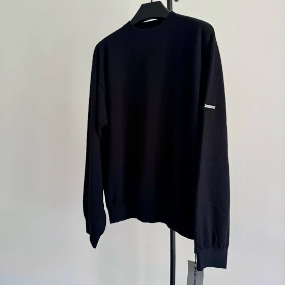Produced by Gm/25fw 🆕 Black armband cashmere sweater