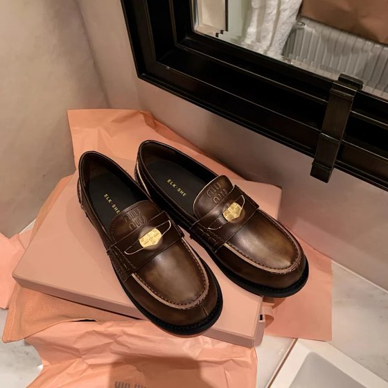 Genuine Leather Round-Toe Brown Gold Coin Loafers for Women – 2025 New Arrival Slip-On Flat Shoes for Dress, Classic Penny Loafer with Real Leather, Low-Heel Slip-On Shoes for Women in Stock
