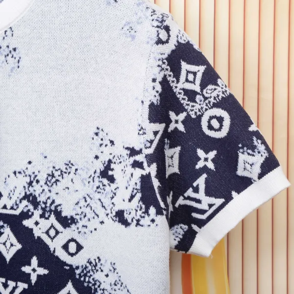 Louis Vuitton Monogram Distressed Knit T-Shirt White / Navy - 8