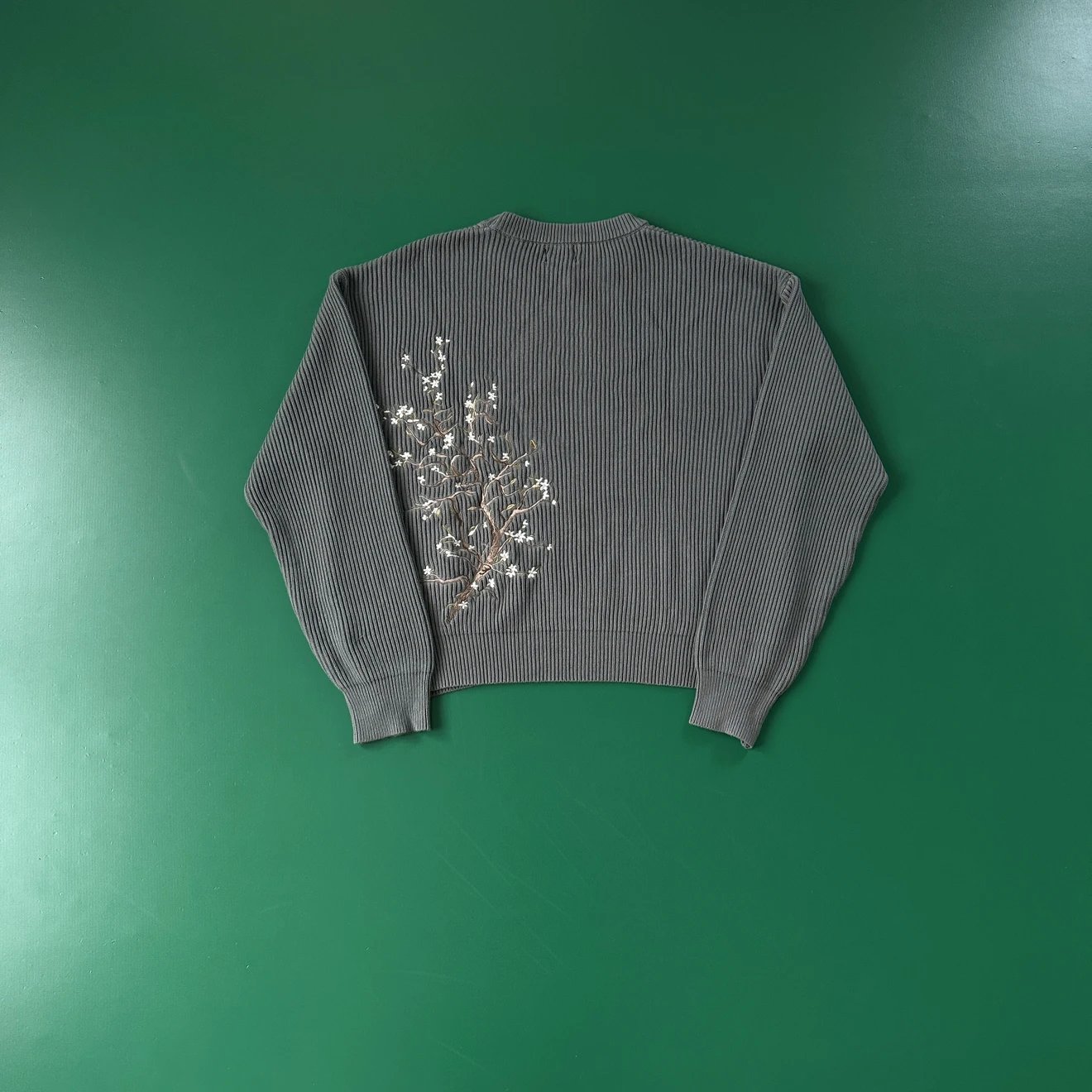 Ribbed Floral Embroidery Sweater [1 style]