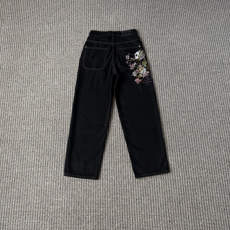 ¥210