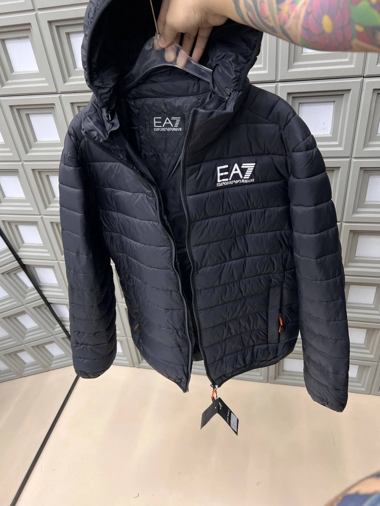 【现货秒发】实拍⭐EA7立领羽绒服90绒280g 三标齐全 连帽可拆卸  最高版本 区别市场低版本