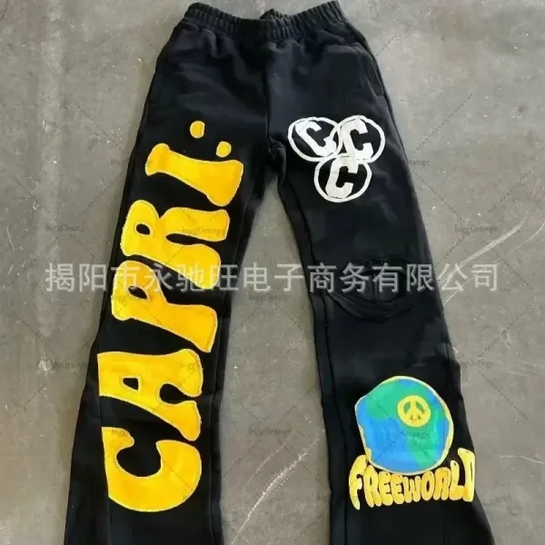 Design Capri Free World Graphic Sweatpants Black - 1