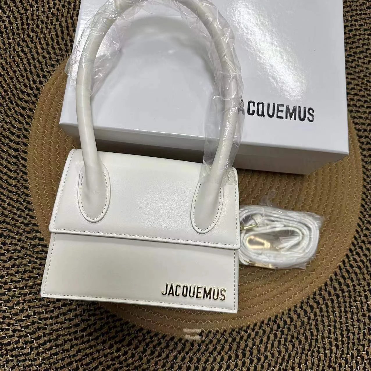 One shoulder crossbody handbag