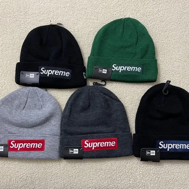 Supreme Hats Ribbed Knit Beanie with Embroidered Box Logo product detail image 2