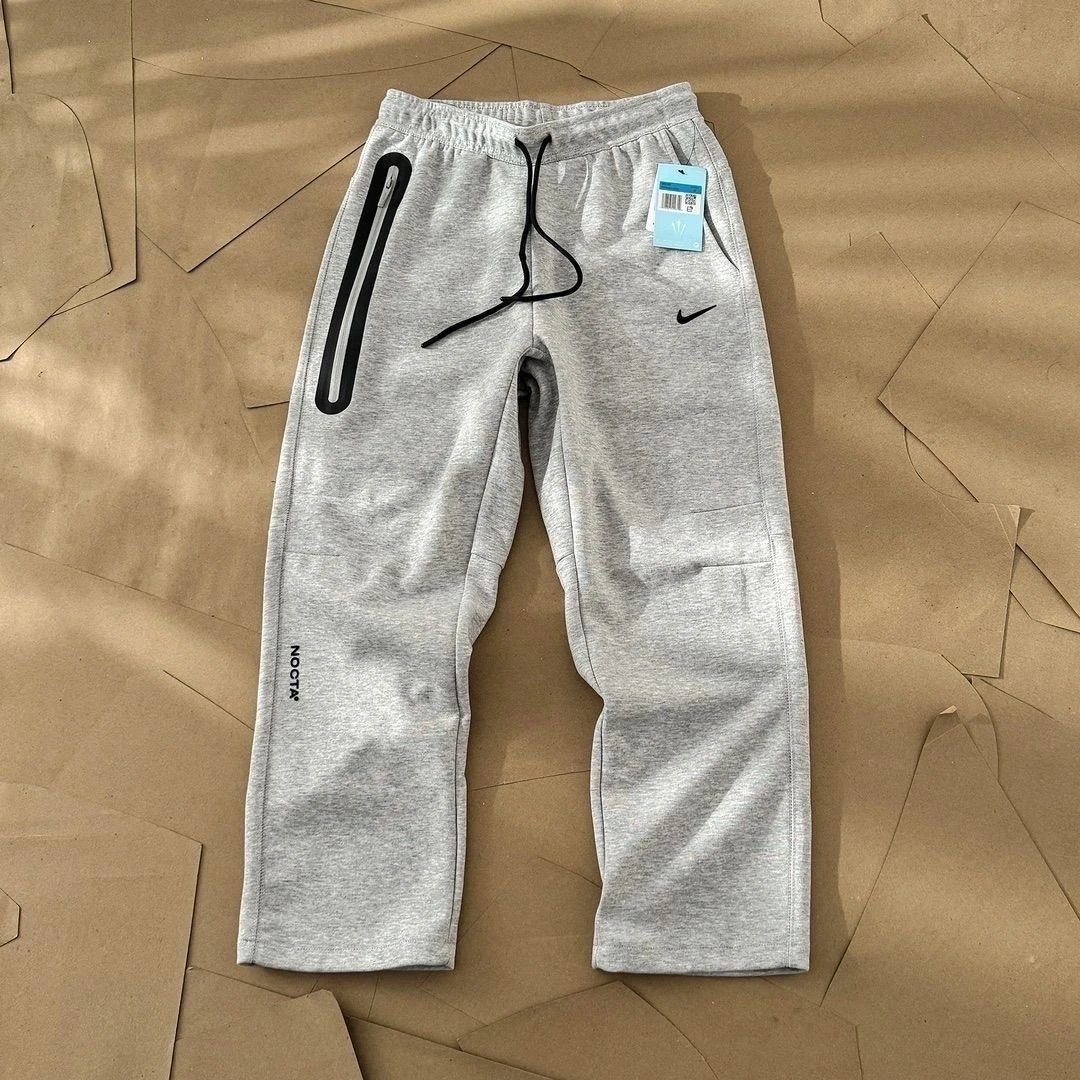 gray pants