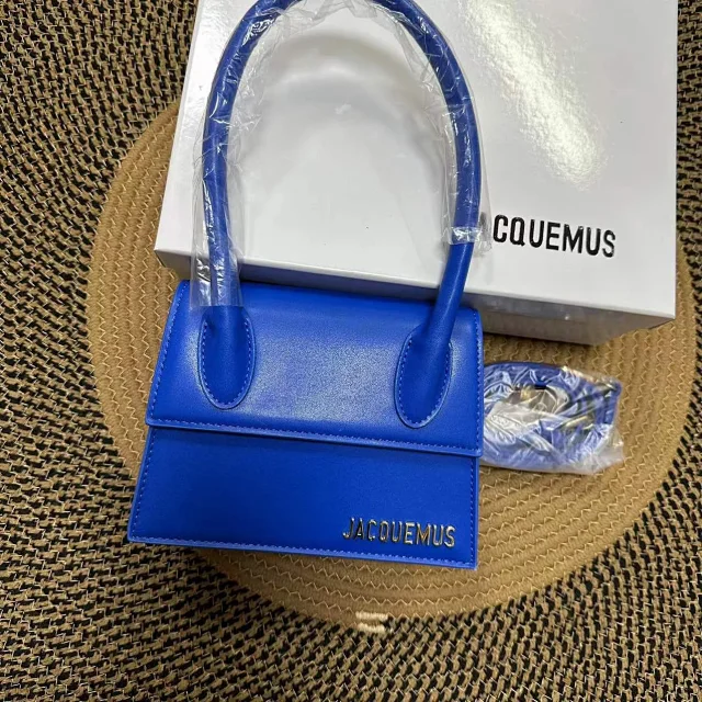 Jacquemus Handbags Structured flap handbag with top handles and detachable shoulder strap product detail image 9