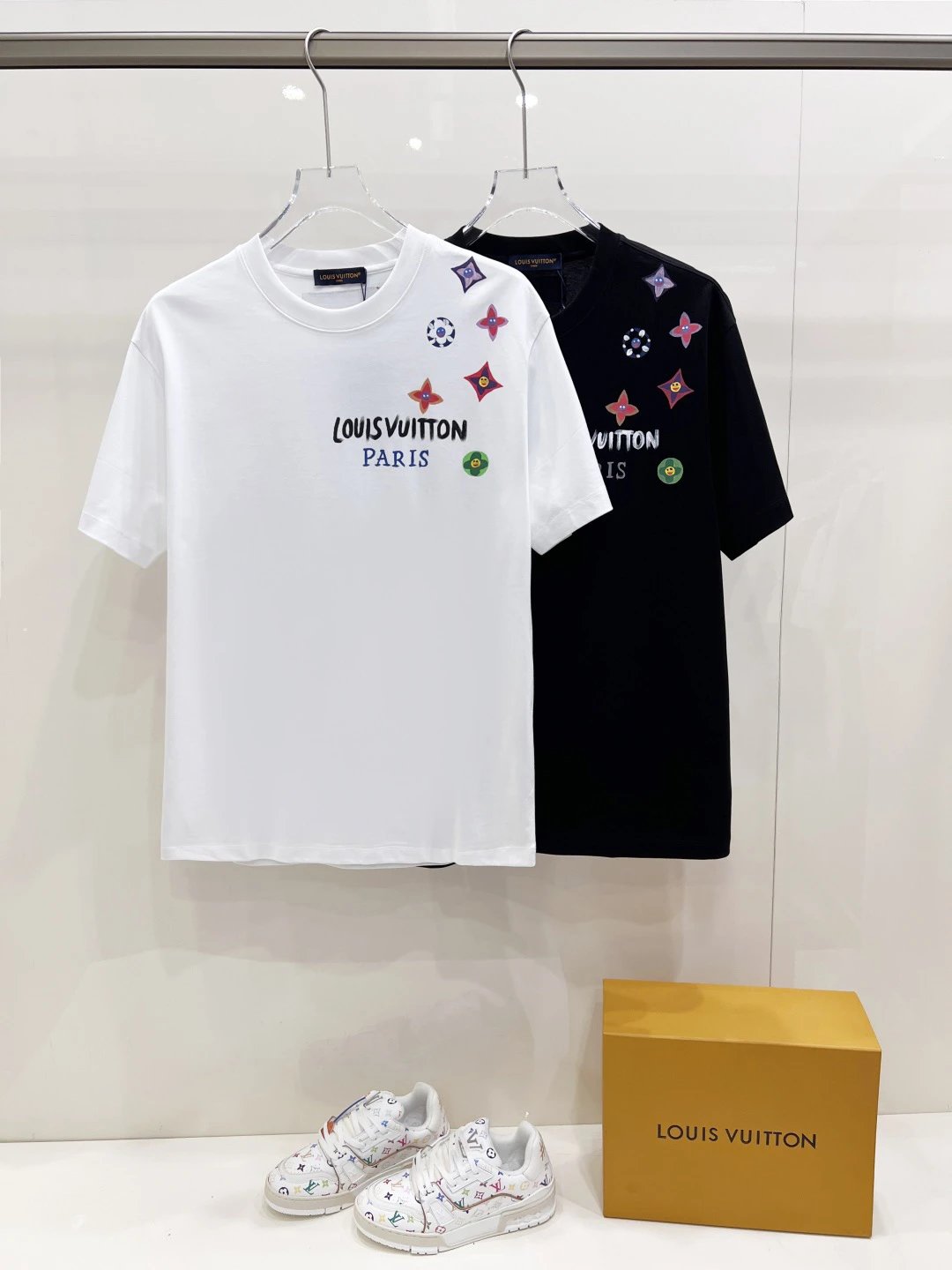Louis Vuitton Multicolor Floral Embroidery T-Shirt White - 3