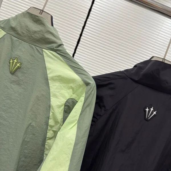Nike Windrunner Black Windbreaker - 9